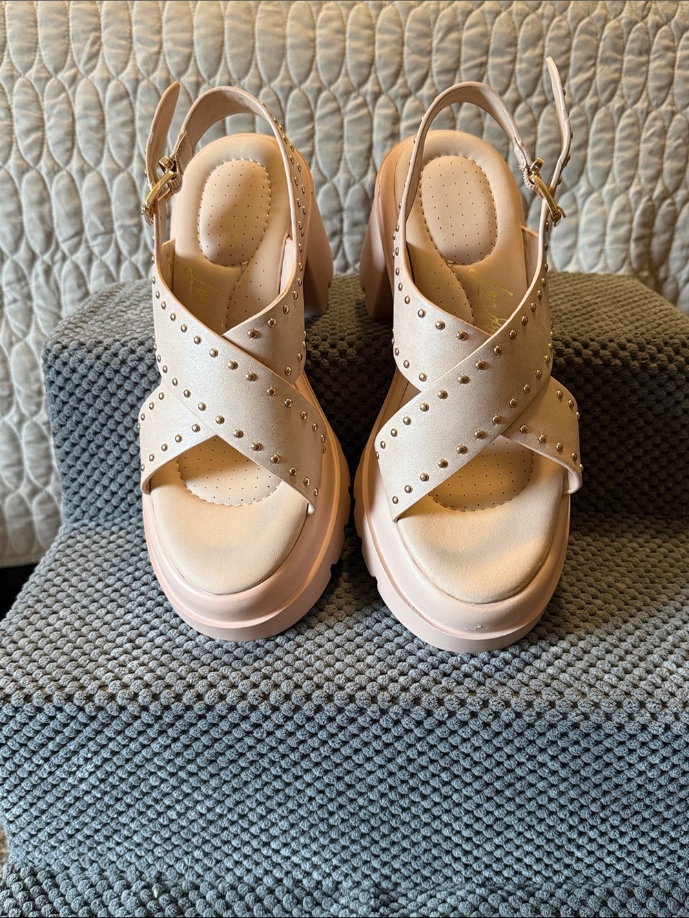 Studded Crisscross Platform Sandals in Blush